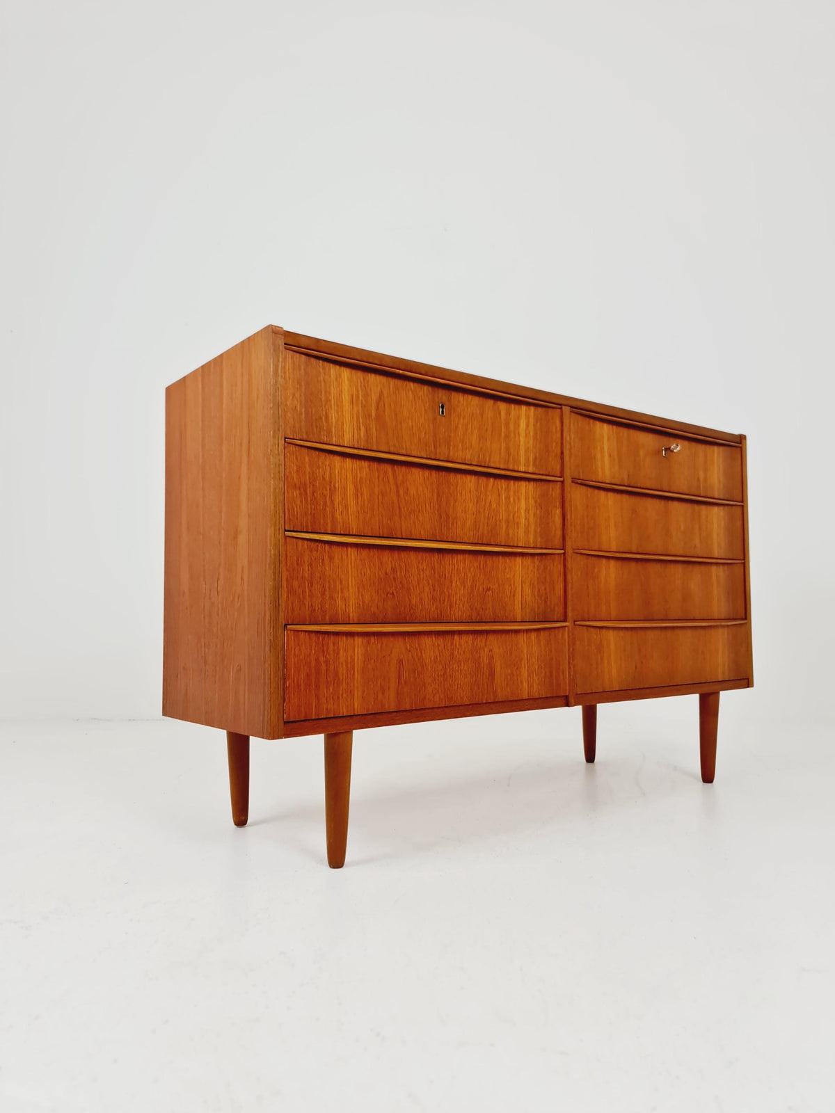 Midcentury danish design chest of drawers /Sideboard 1960s