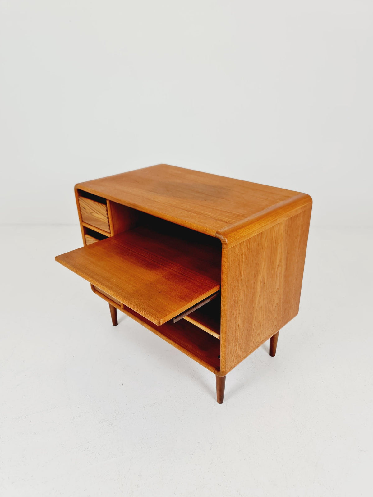 Mid century Solid Danish teak hallway cabinet, Record cabinet By Dyrlund 1960s