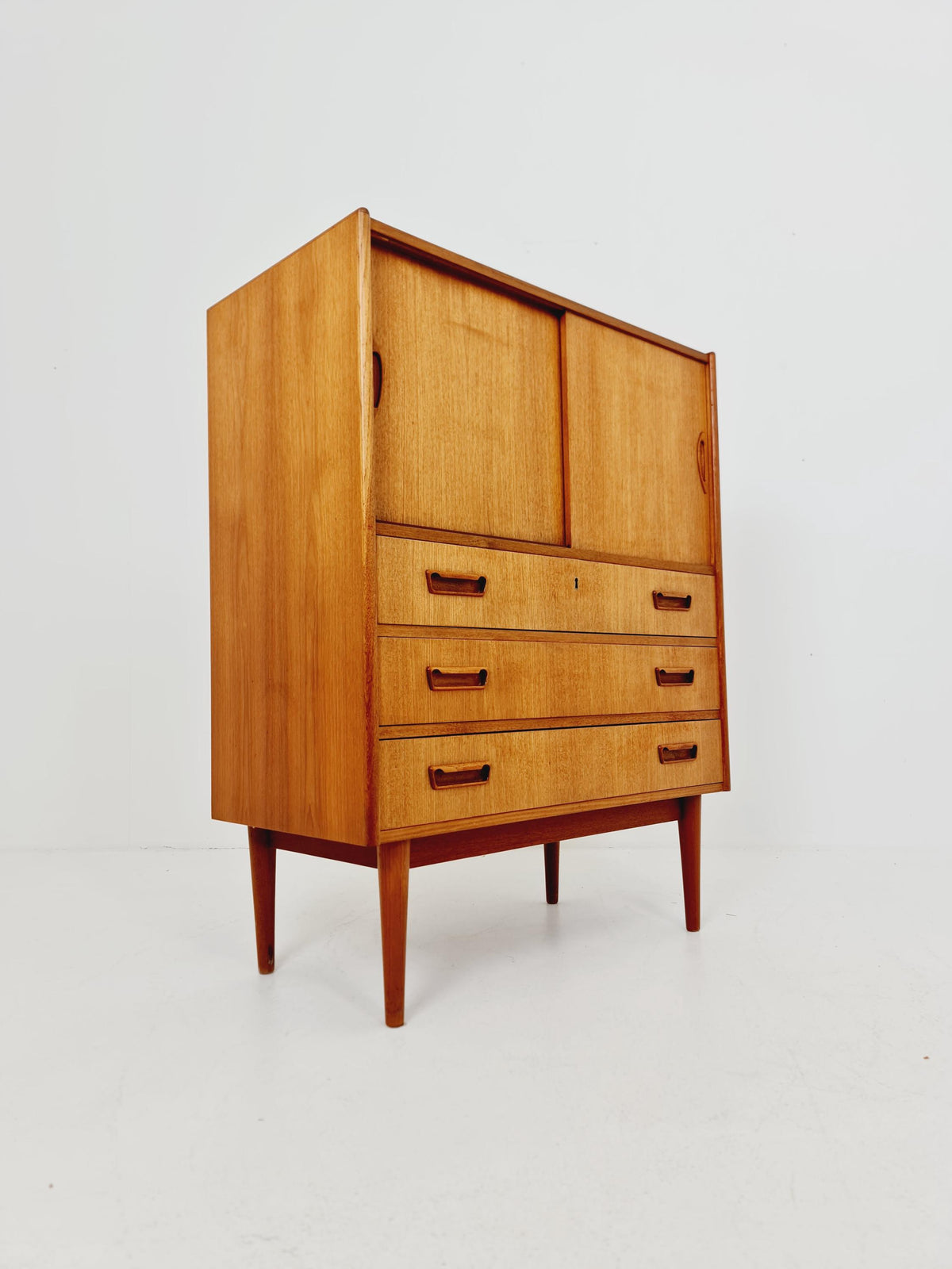 Midcentury danish design chest of drawers / drawer dresser / cabinet By Ejsing Möbelfabrik 1960s