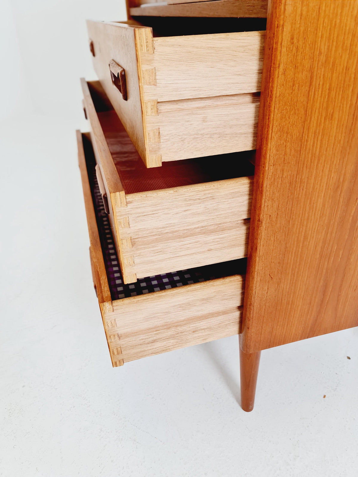 Midcentury danish design chest of drawers / drawer dresser / cabinet By Ejsing Möbelfabrik 1960s