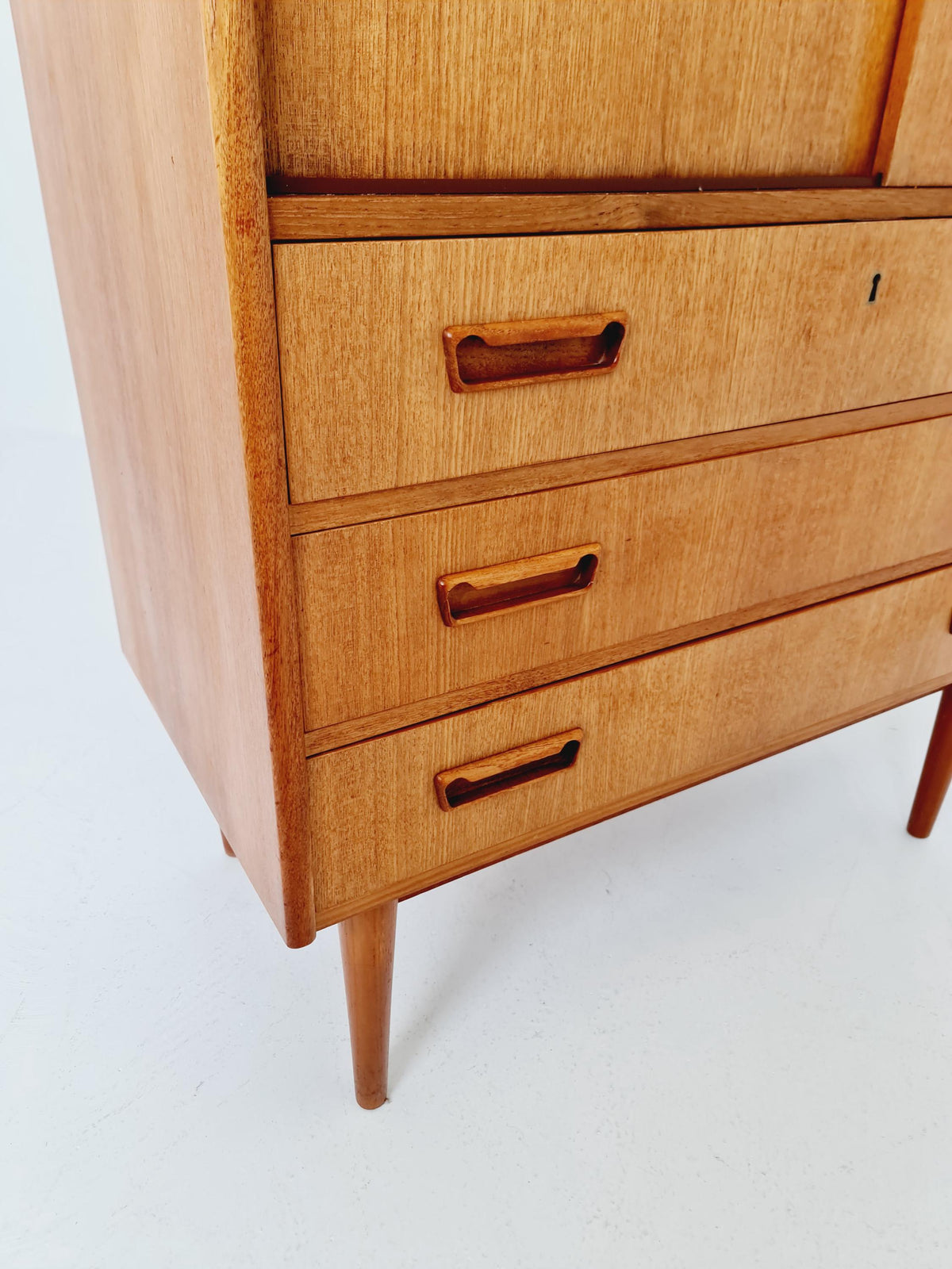 Midcentury danish design chest of drawers / drawer dresser / cabinet By Ejsing Möbelfabrik 1960s