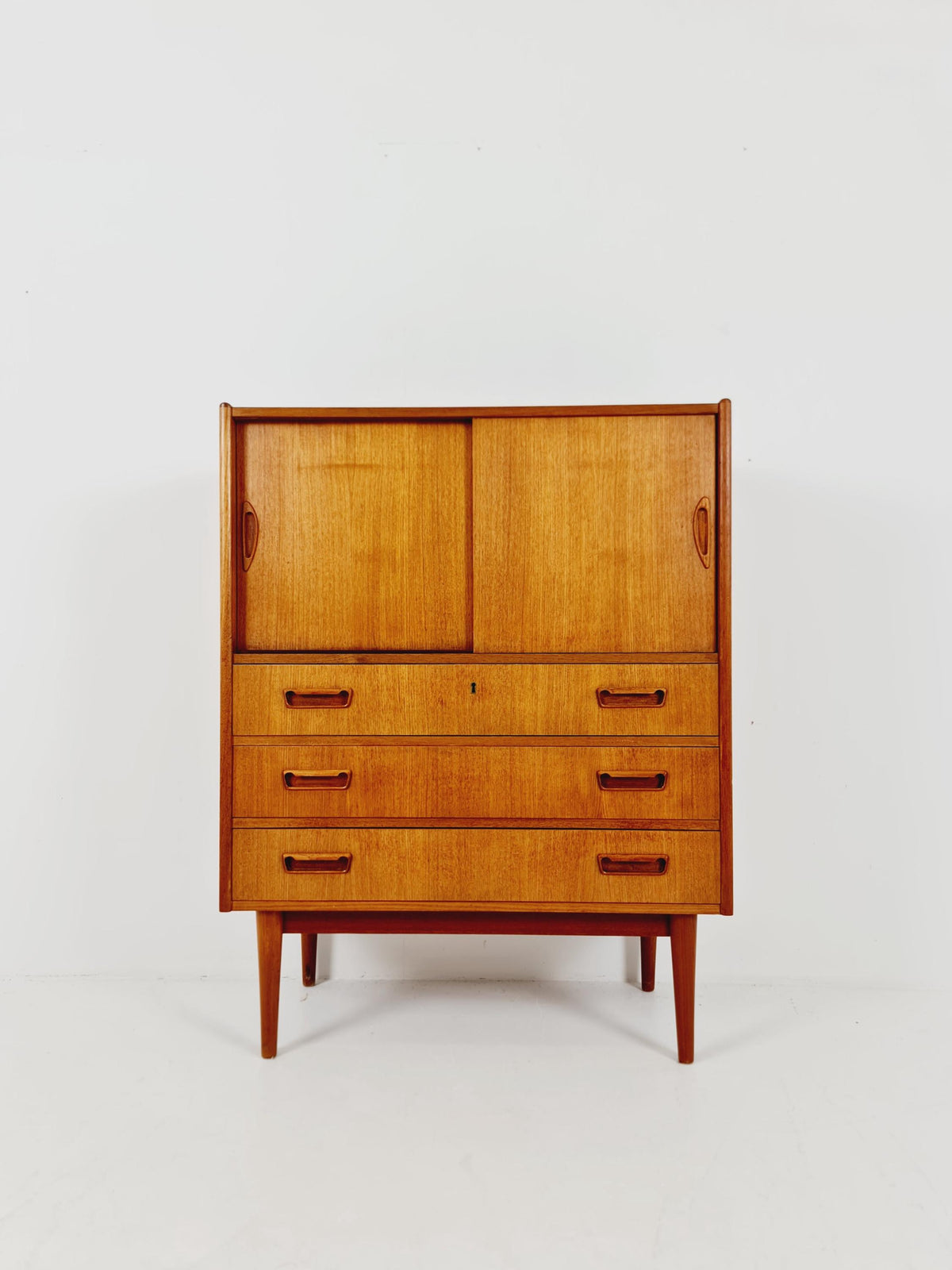 Midcentury danish design chest of drawers / drawer dresser / cabinet By Ejsing Möbelfabrik 1960s