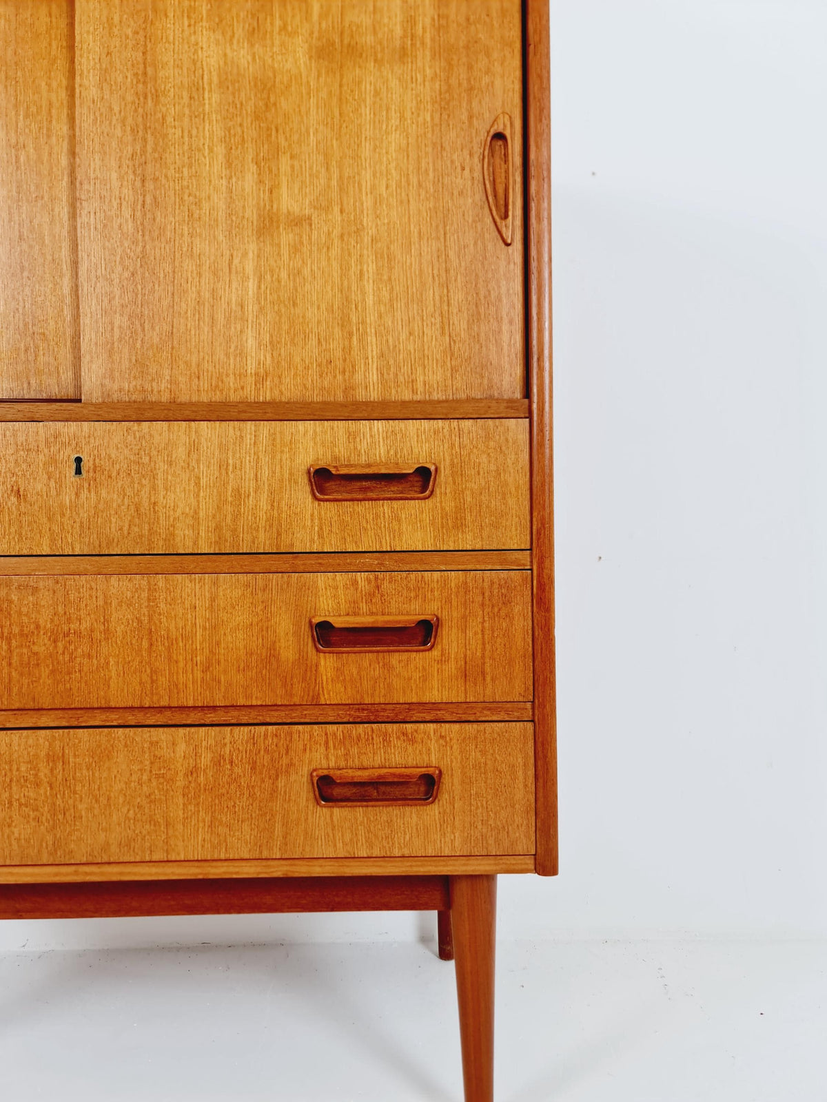 Midcentury danish design chest of drawers / drawer dresser / cabinet By Ejsing Möbelfabrik 1960s
