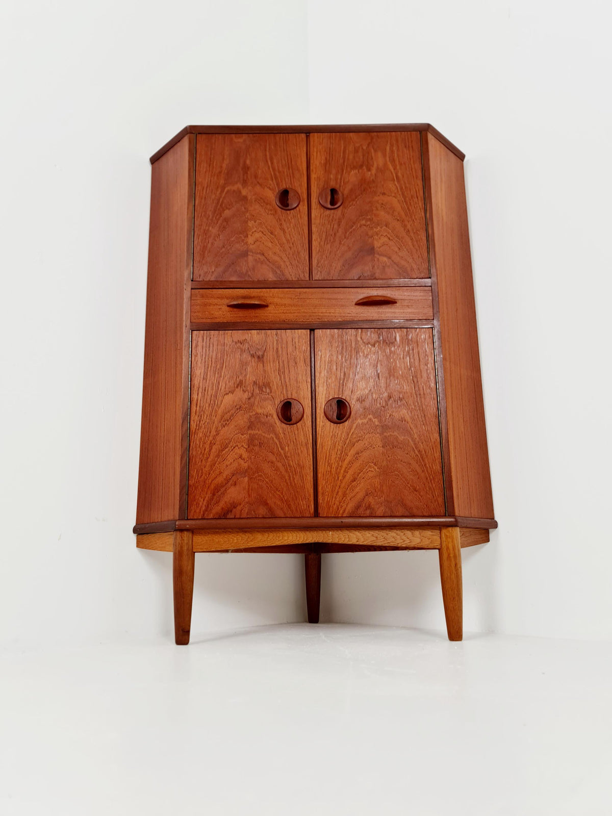 Mid Century Modern danish Drniks corner cabinet teak 1960s