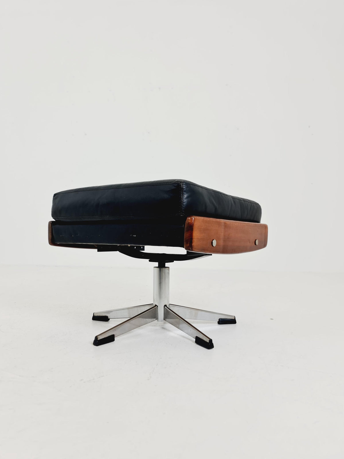 Mid century modern danish ottoman/stool, BY Sven Ivar Dysthe for Dokka Møbler ,1960s1960s