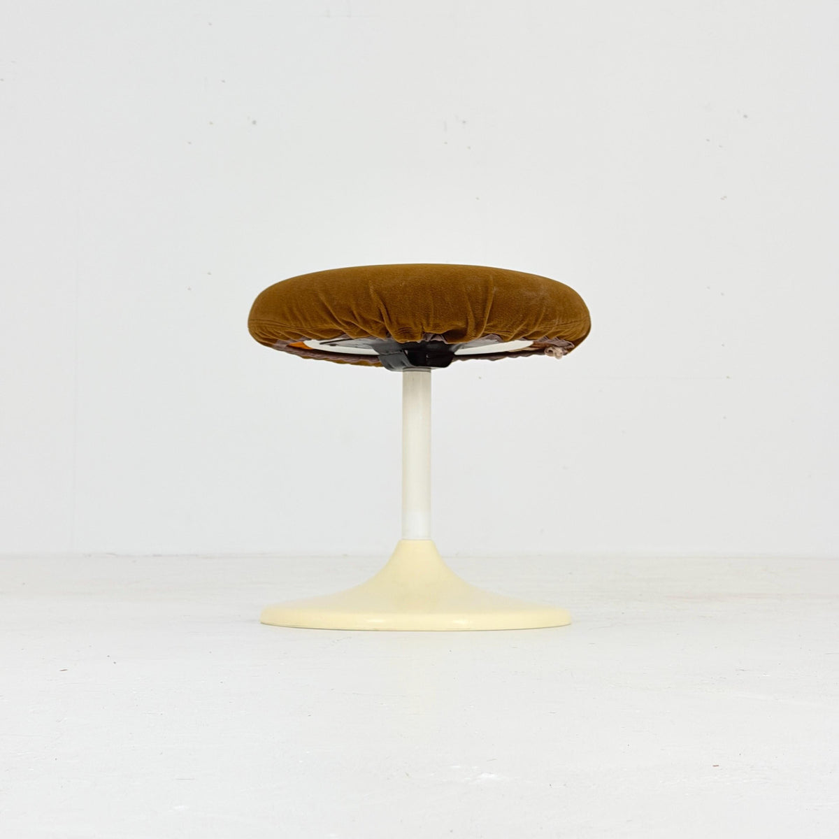 Sopac age German vintage white plastic tulip stool with orange seat, 1970s