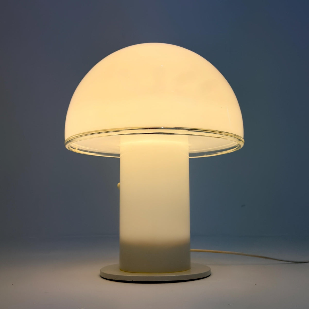 Mid century Artemide Onfale Grande XL Mushroom Table Lamp by Luciano Vistosi, 1990s Italy