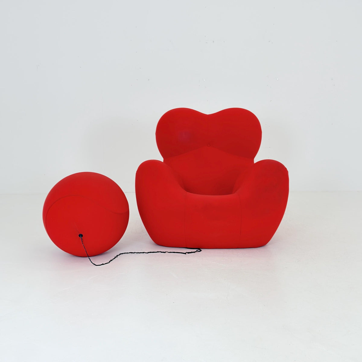 Mid century Up5 La Mamma lounge chair & Up6 Ottoman by Gaetano Pesce for B B Italia, 1980s, Italy