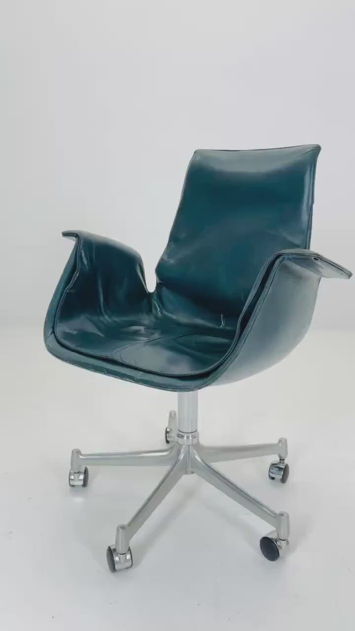 Mid centruy Tulip dark green  Desk Chair Modell 6727  by Preben Fabricius & Jørgen Kastholm  – for Walter Knoll, 1960s by Kill