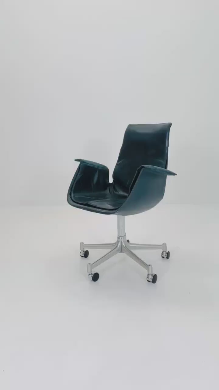 Mid centruy Tulip dark green  Desk Chair Modell 6727  by Preben Fabricius & Jørgen Kastholm  – for Walter Knoll, 1960s by Kill