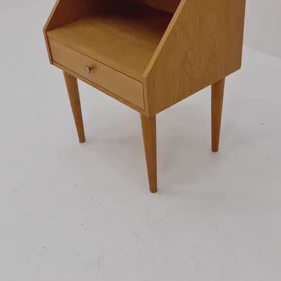 Mid century Scandinavian oak side table / bedside table, 1960s