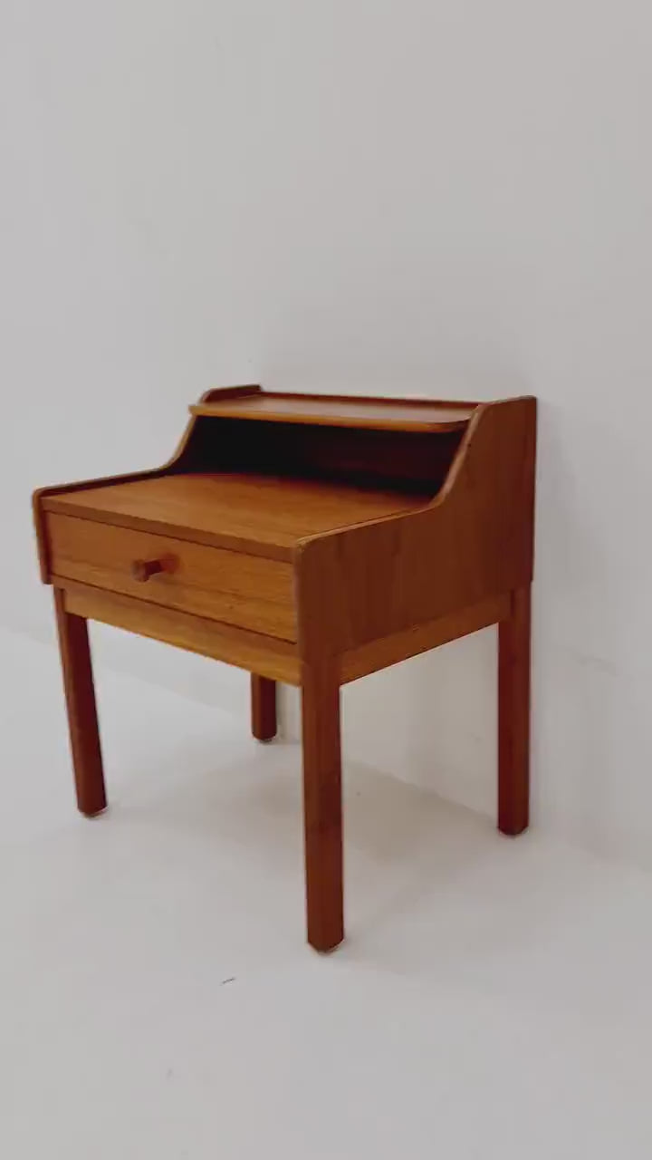 Mid century Scandinavian teak side table / bedside table, 1960s