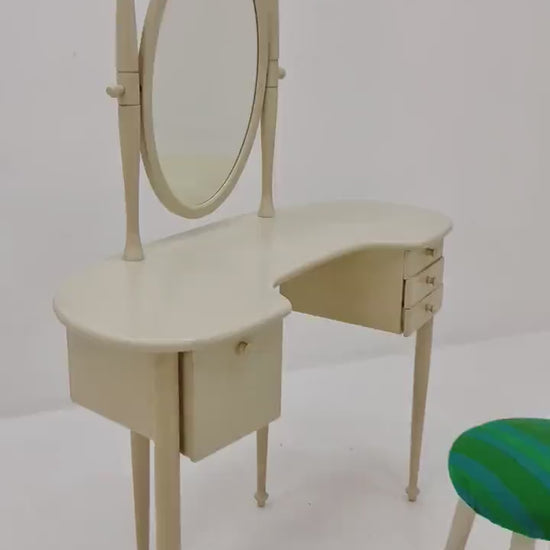 Mid Century Modern Swedish vanity table/ make up By AB Nybrofabriken Model Romantica, 1960s