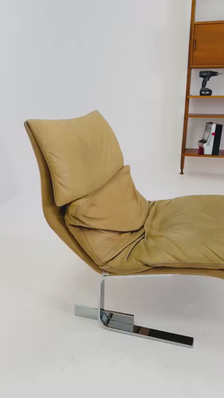 1 of 2 Mid-Century “Wave” Tan leather Lounge Chairs by Giovanni Offredi for Saporiti Italy, 1970s