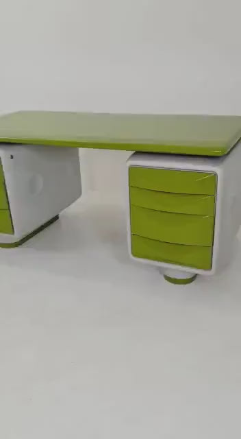 1 of 1 limted Edition Space age Ernest Igl for Wilhelm Werndl Directors Igl-Jet Writing Desk in Fiberglass, 1970s