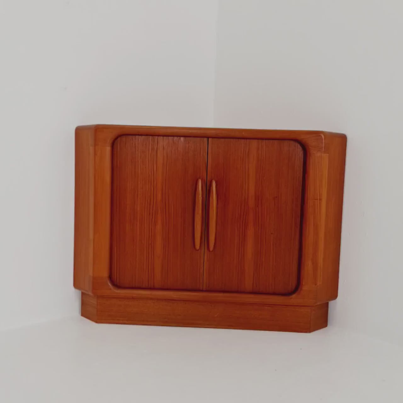 Mid Century Modern danish corner cabinet teak By Dyrlund , 1960s