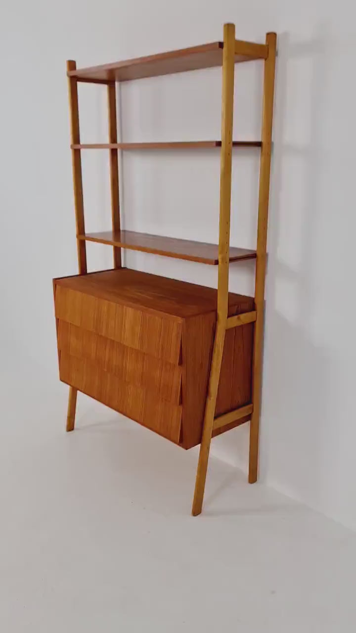 Danish freestanding Midcentury vintage bookshelf system / bookcase teak by Bengt Ruda, 1960s